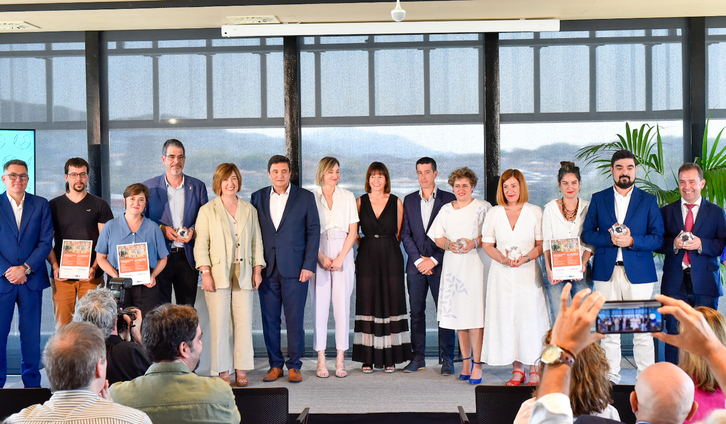 ELoGE zigiluen banaketa ekitaldia, Donostian.