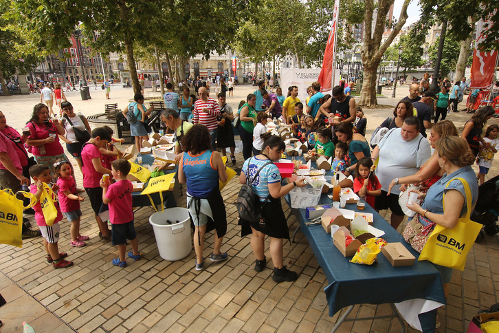 Konpartsakide Egunean egitarau zabala antolatu dute Bilboko Areatzan.