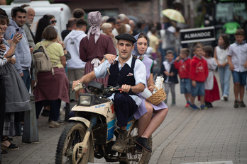 Baztango herritarren arteko adiskidetasuna bultzatzen duen festa ospatu dute Elizondon. 