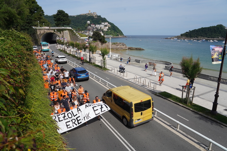 Cementos Rezolako langileen manifestazioa, joan zen ostiralean Donostian.