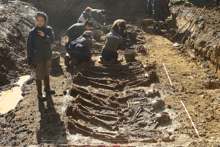 Zornotzako hilerrian egindko indusketak.