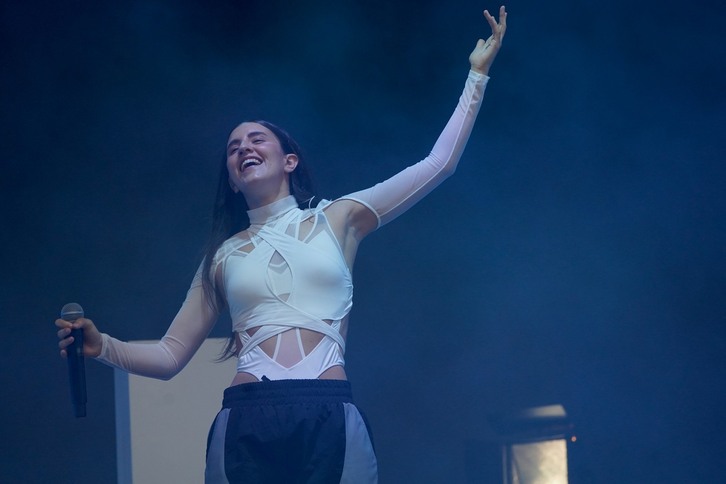 Izaro, ayer, sobre el escenario donostiarra.