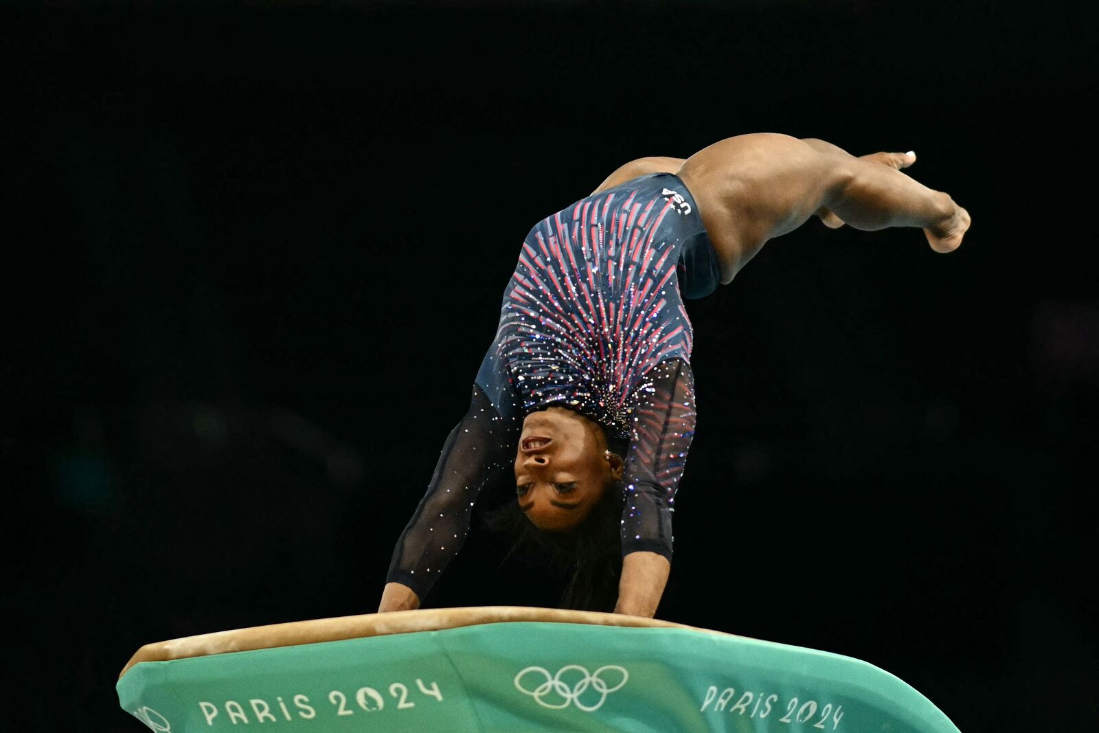 La gimnasta Simone Biles durante una sesión de entrenamiento. (Lois VENANCE/AFP)