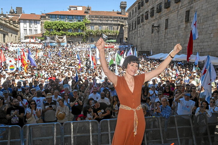 Ana Pontón, durante su discurso en la Plaza Quintana de Santiago de Compostela.