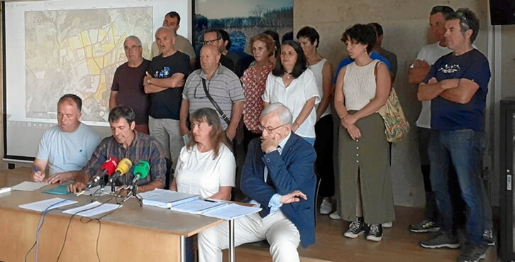 Solariaren jarrera salatzeko prentsaurrekoa.