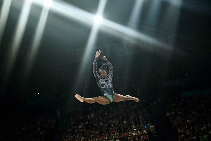 La gran Simone Biles se ha llevado todos los focos de la gimnasia en París.