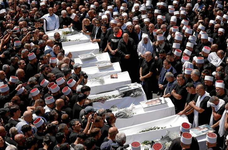Funeral por los jóvenes drusos muertos en el ataque con cohetes en Majdal Shams, Altos del Golán anexionados por Israel.