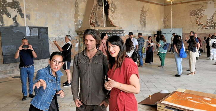 Ertibil erakusketa ibiltariaren aurkezpeneko irudia.