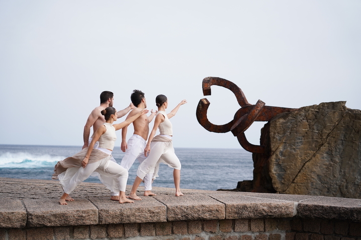 Kresala Dantza Taldea estrena su nueva obra, ‘Hiru’.