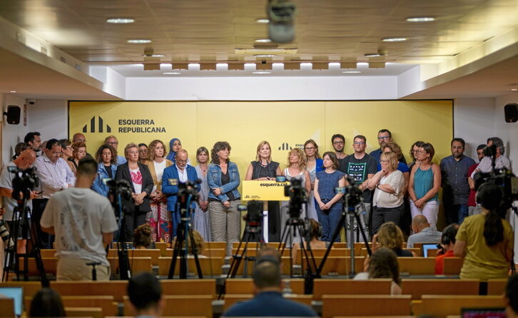 La portavoz de ERC, Raquel Sans, compareció en rueda de prensa junto a varios integrantes de la Ejecutiva.