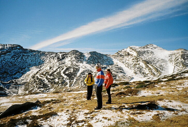 «Negu gorri» estudioko bigarren diskoa herriz herri aurkezten dabil J Martina hirukoa.