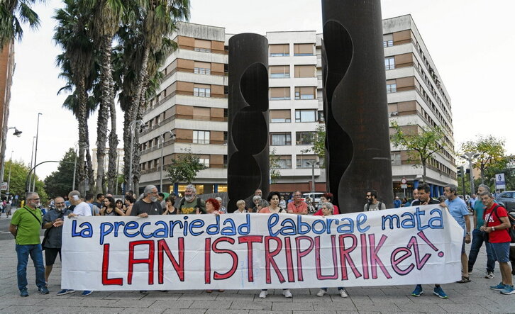 Joan den urrian Barakaldon lan istripuen kontra egindako elkarretaratze bat.