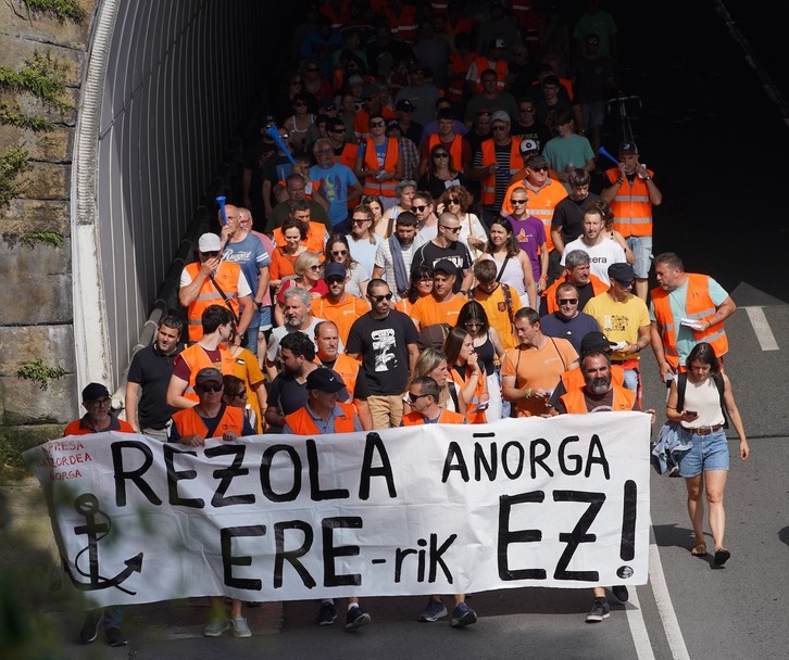 Una de las muchas movilizaciones que han llevado a cabo los trabajadores de Cementos Rezola.