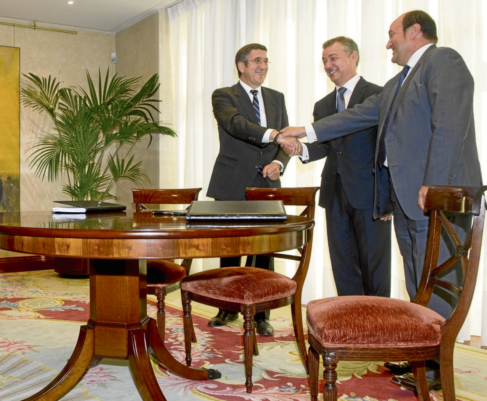 López, Urkullu y Ortuzar. (Raul BOGAJO | FOKU)