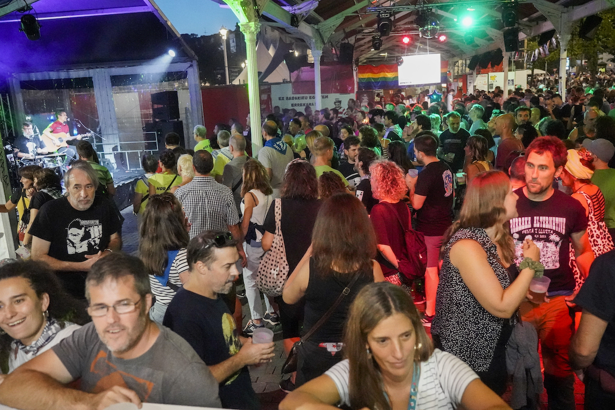 Ambiente en Teilape gunea. (Marisol Ramírez/FOKU)