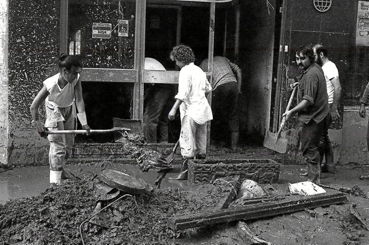 Las riadas tuvieron una gran afección en la industria y el comercio, lo que provocó una oleada de expedientes de regulación de empleo.