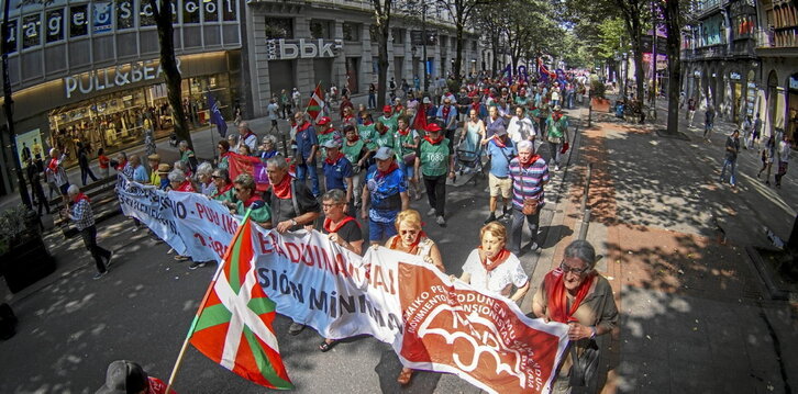 Euskal Herriko Pentsiodunen Mugimenduaren mobilizazio baten artxiboko irudia.