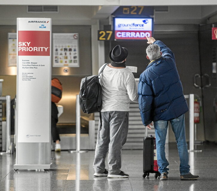 Loiuko aireportuko artxiboko irudia.