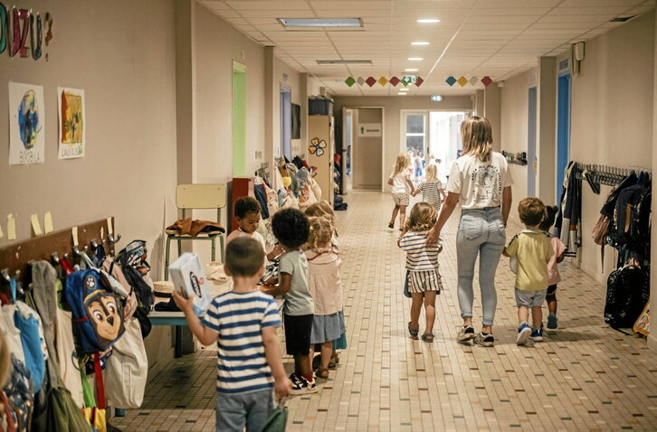 Atzo abiatu zuten eskola sartzea Baionako Oihana ikastolan.