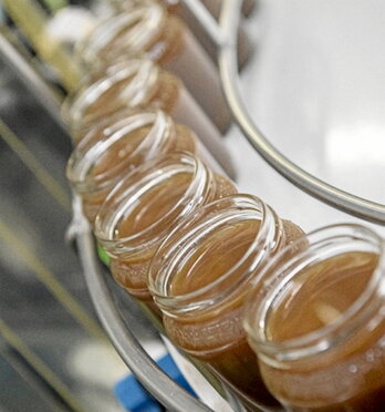 Le miel, en passe de devenir un produit cher et précieux.