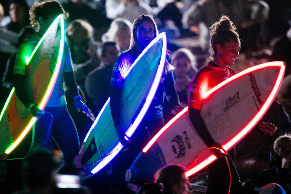 Gaueko txapelketa ere Zebrowskik irabazi zuen. (WORLDSURFLEAGUE.COM)