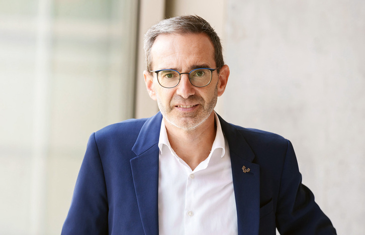 Iker Badiola Etxaburu da Kultura Zientifikoko Katedraren zuzendari berria.