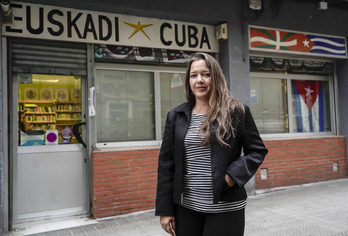 La fotoperiodistac ubana Yaimí Ravelo ha presentado en Bilbo su documental ‘Culpables’ sobre el bloqueo de EEUU contra Cuba. 