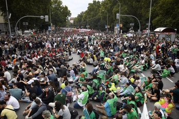 Un total de 39 colectivos se han unido para convocar una manifestación en Madrid, desde Atocha hasta Callao, bajo el lema ‘Se acabó. Bajemos los alquileres’.