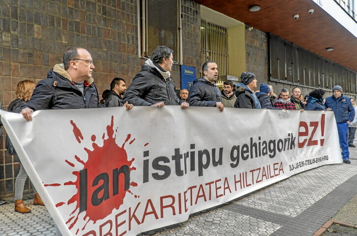 Concentración ante Telefónica para denunciar otro accidente en 2023.