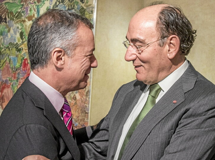 Ignacio Sánchez Galán abraza a Iñigo Urkullu en una reunión el pasado año.