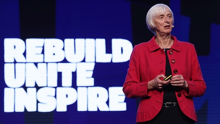 La baronesa Sue Campbell durante una conferencia (FA).