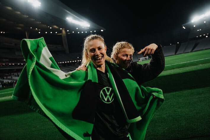 Blomqvist anotó un hat-trick en el Ataturk. (Wolfsburg Frauen)