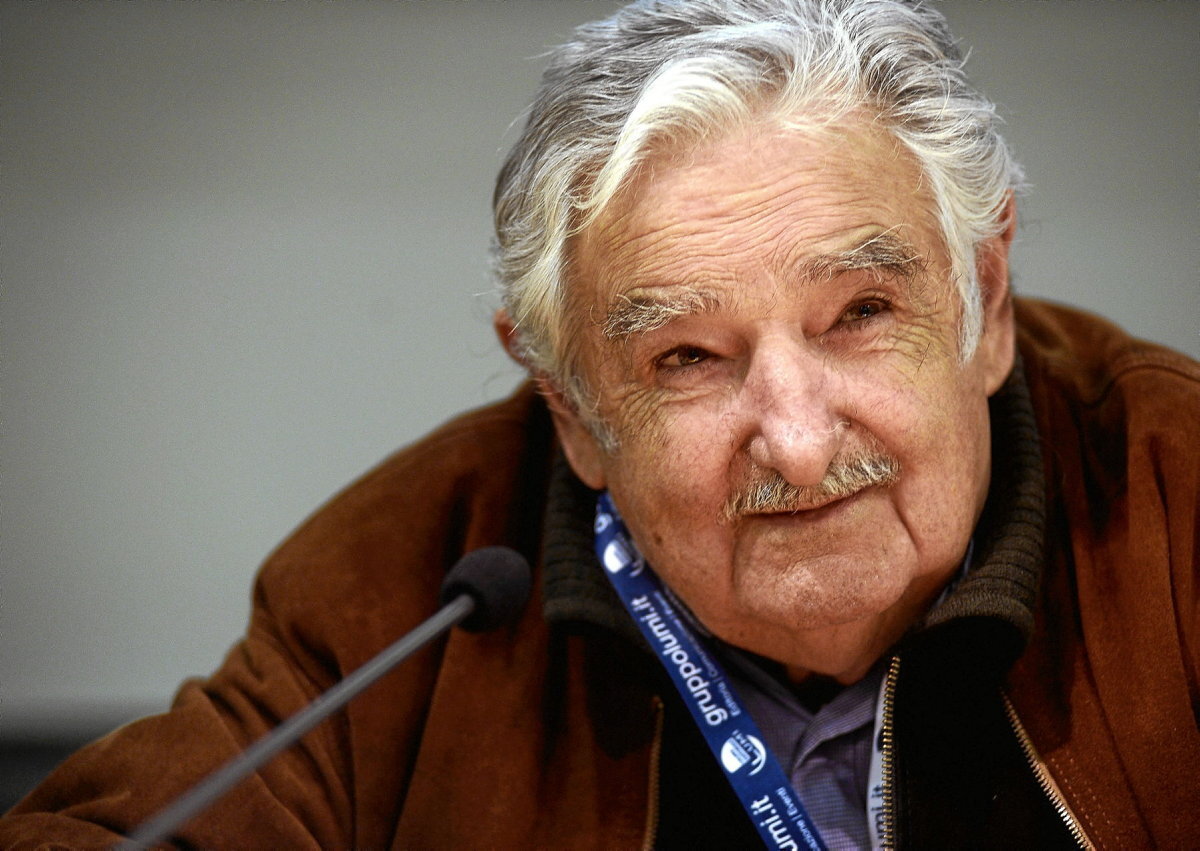 Pepe Mujica, berak emandako ehunka konferentzietako batean. Horiek funtsezkoak izan dira balio eta ideia berriak zabaltzeko. (Roberto SERRA / IGUANA PRESS)