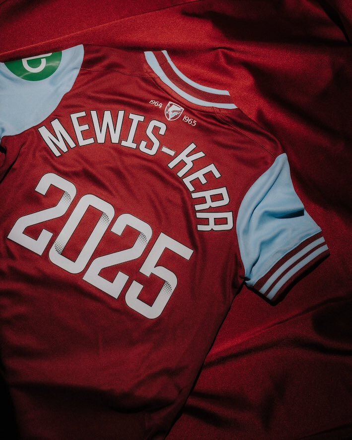 Así ha felicitado el West Ham a su jugadora Kristie Mewis y su pareja Sam Kerr. (West Ham United Women)