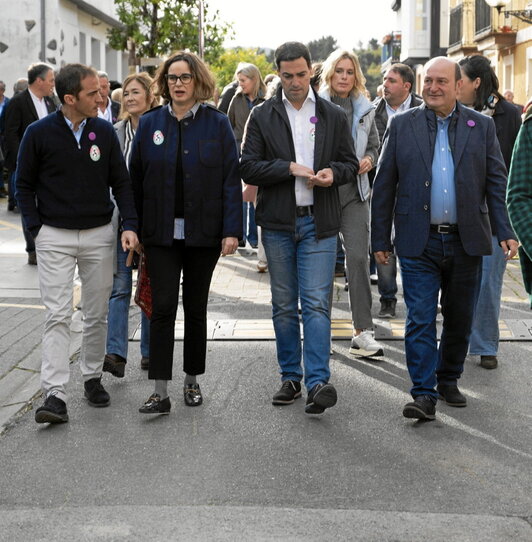Ansola, Etxanobe, Pradales y Ortuzar ayer en Sukarrieta.