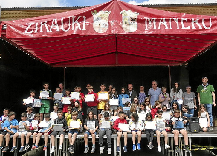 Mañeru, Zirauki, Artazu eta Girgillao herrietako familiek merezitako aitortza jaso zuten.