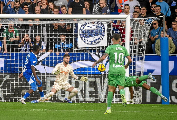 El gol del empate fue de Carlos Vicente, pero Sivera se marcó un paradón en la primera parte.