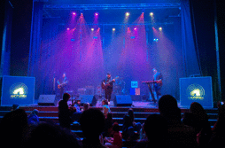 Plateruena antzokian burutuko dira Ahotseneako kontzertuak.