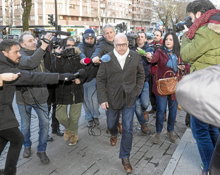 Alfredo de Miguel, entrando en los Juzgados de Gasteiz en una fotografía de archivo.