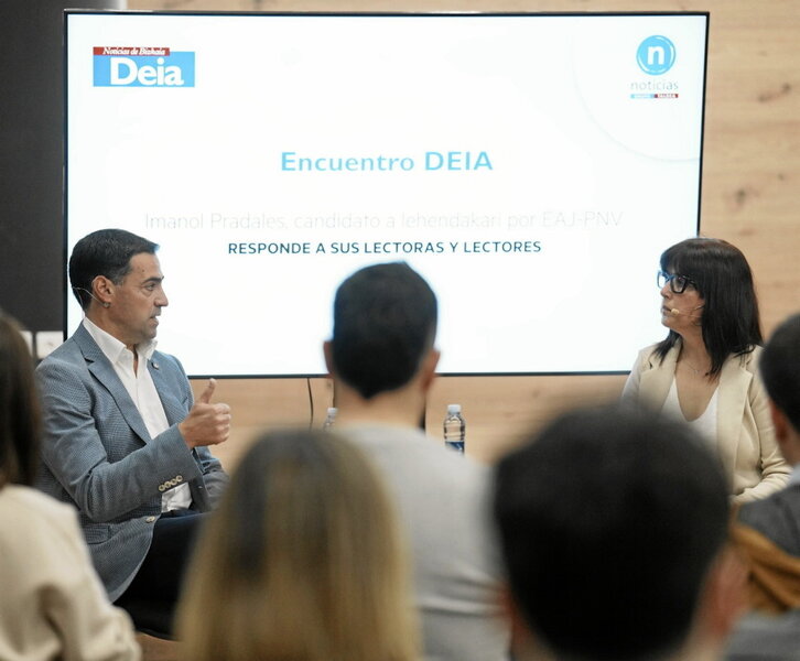 Imanol Pradales y Marta Martín, en un acto de precampaña organizado por «Deia».