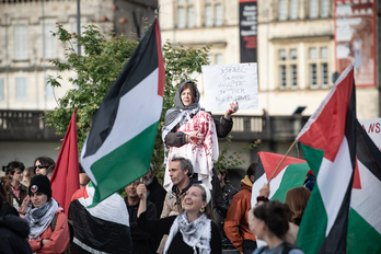 Iragan maiatzaren 15ean palestinarren aurkako genozidioa salatzeko Baionan eginiko mobilizazioaren irudia.