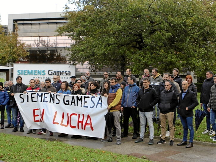 Concentración de trabajadores de la planta de Zamudio.