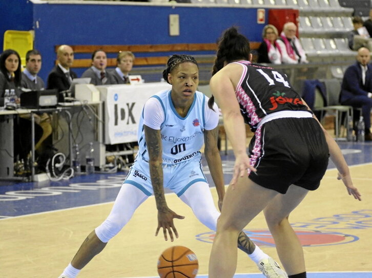 Delicia Washington tiró del carro con 23 puntos y 10 rebotes.