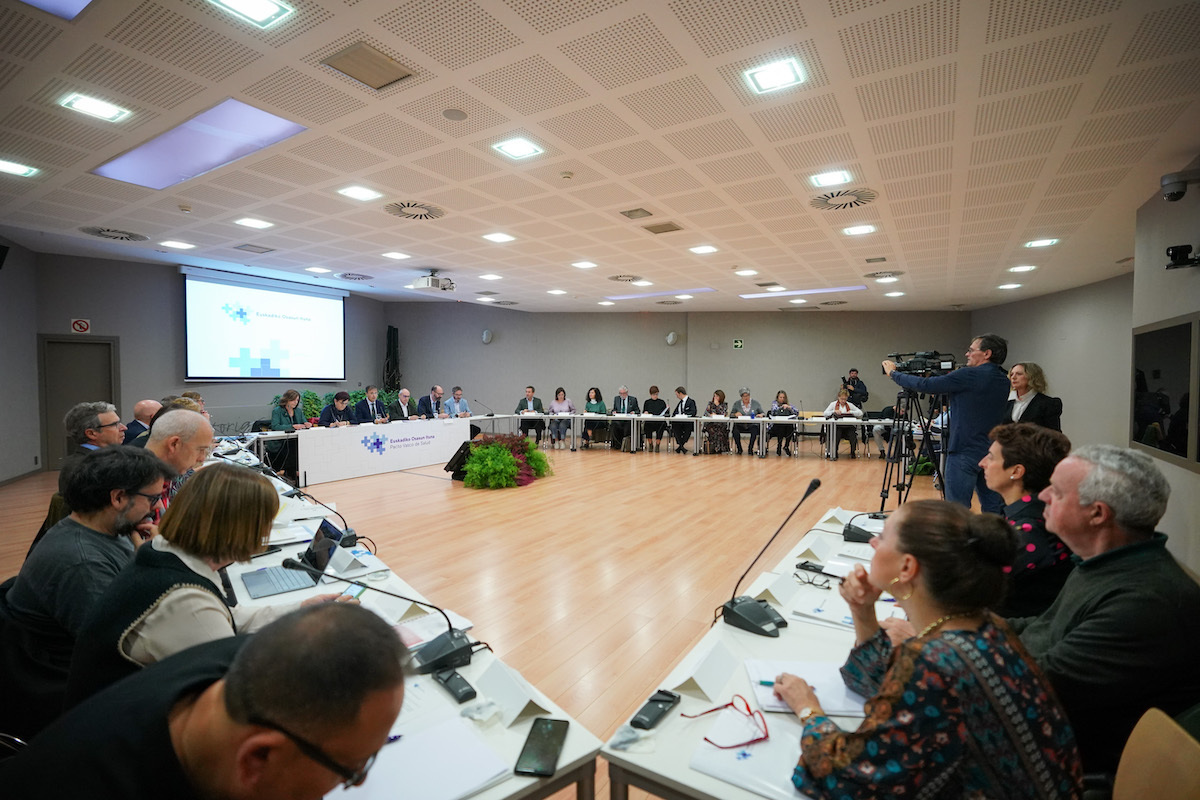 Reunión de la Mesa del Pacto de Salud. (Endika PORTILLO | FOKU)