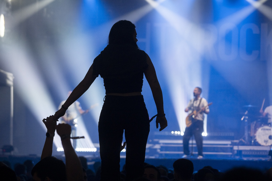 Kontzertuari adi-adi. Kontzertuari adi-adi.