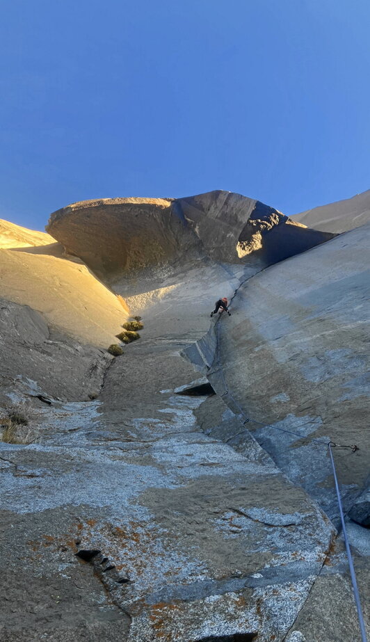 Hannes Puman “Great Roof” luzera heltzen; ondoren, “Schnoz” zain zuen.
