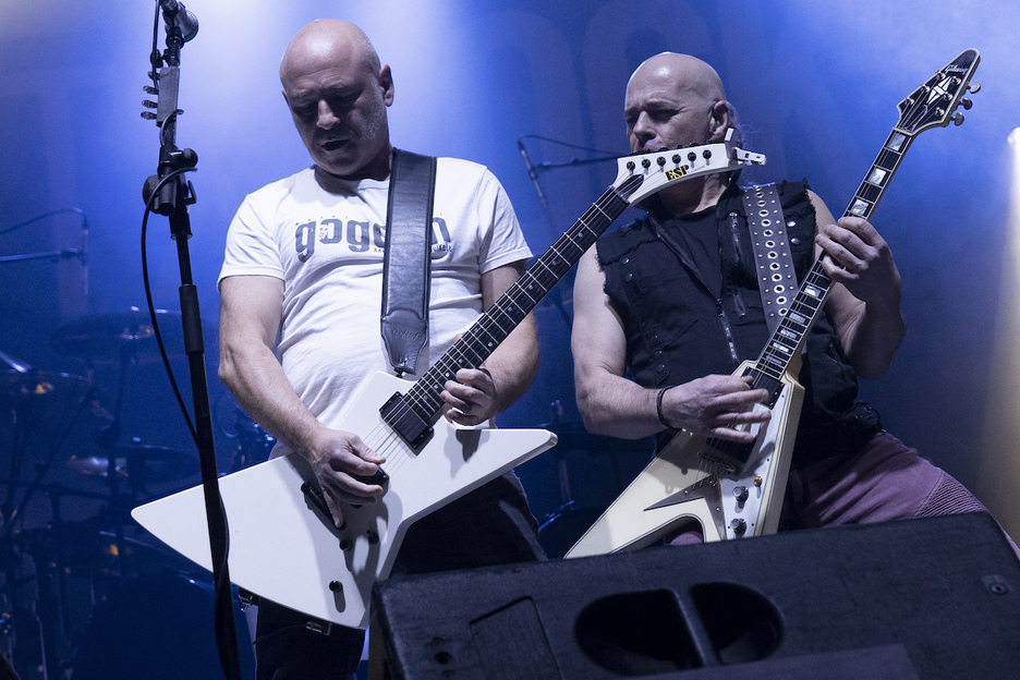 Su Ta Gar, gaueko kontzertuei bide ematen. Su Ta Gar, gaueko kontzertuei bide ematen.