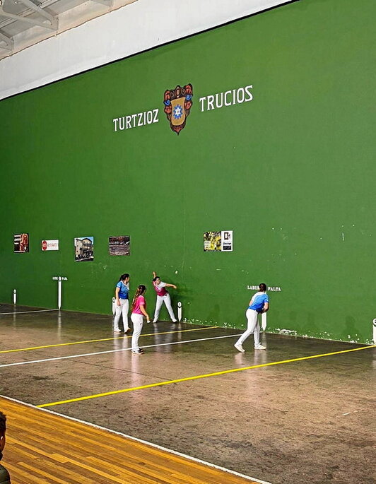 Un momento del festival de Turtzioz.