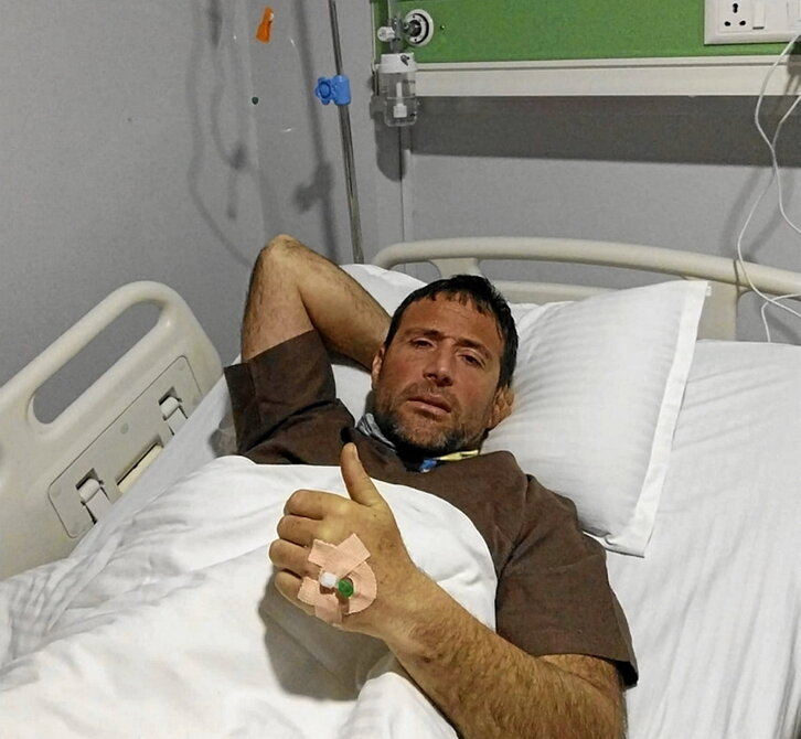 Alex Txikon, Katmanduko ospitalean.