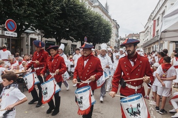 Le collectif 2032 souhaite apaiser la rue, mettre les habitants et la culture locale au cœur des festivités.